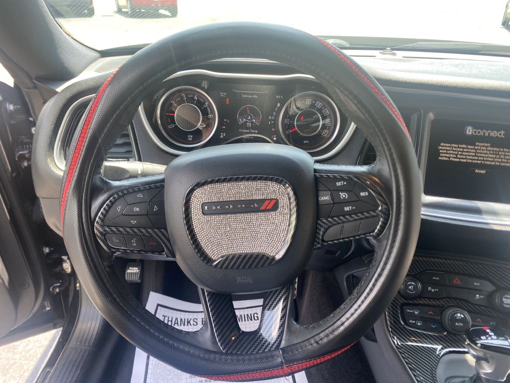 Photo 9 of this DODGE CHALLENGER