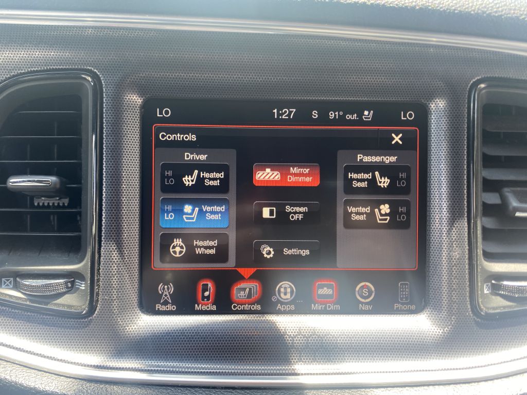Photo 17 of this DODGE CHALLENGER