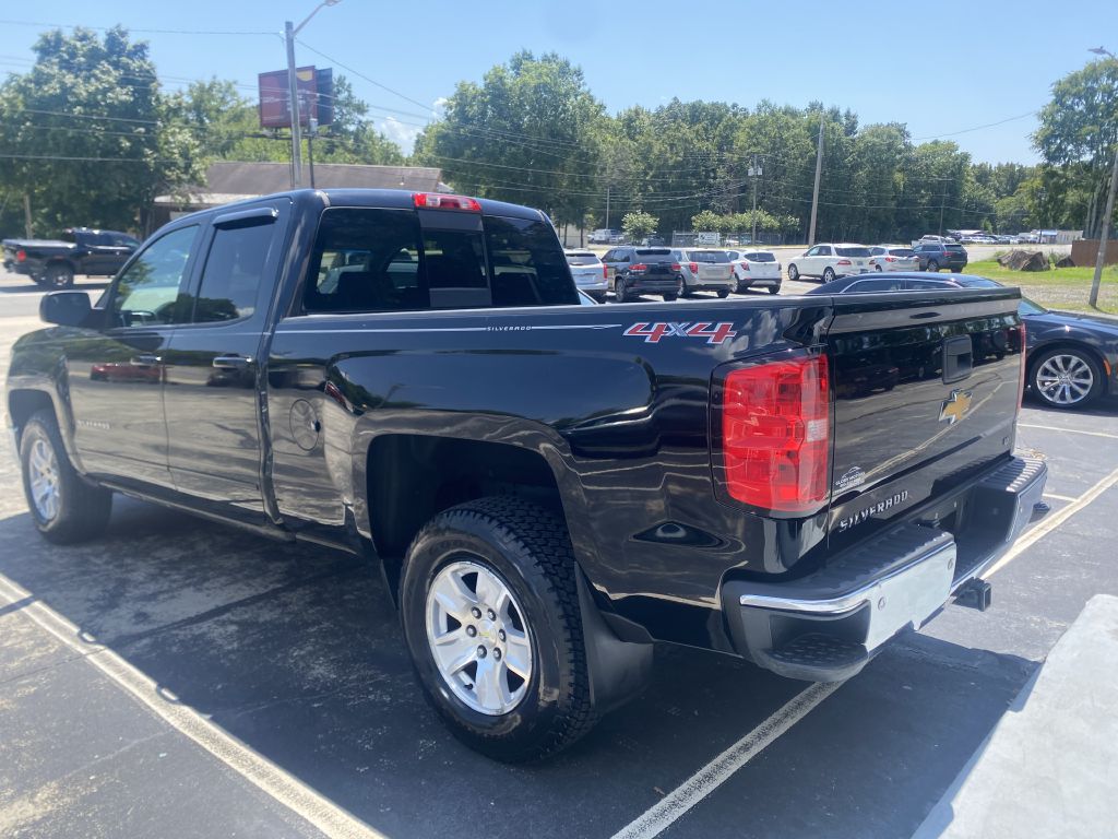 Photo 3 of this CHEVROLET SILVERADO 1500