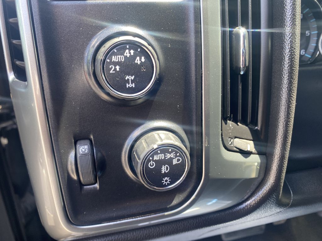 Photo 9 of this CHEVROLET SILVERADO 1500