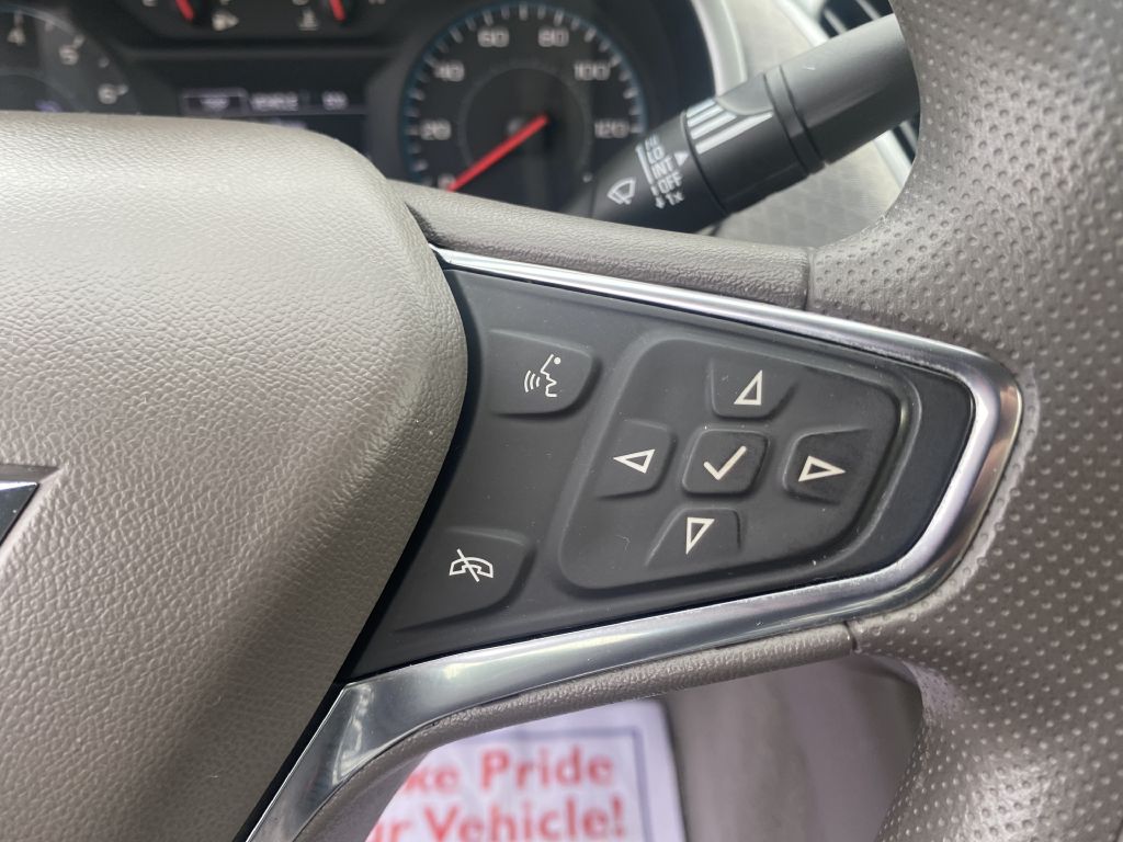 Photo 9 of this CHEVROLET MALIBU