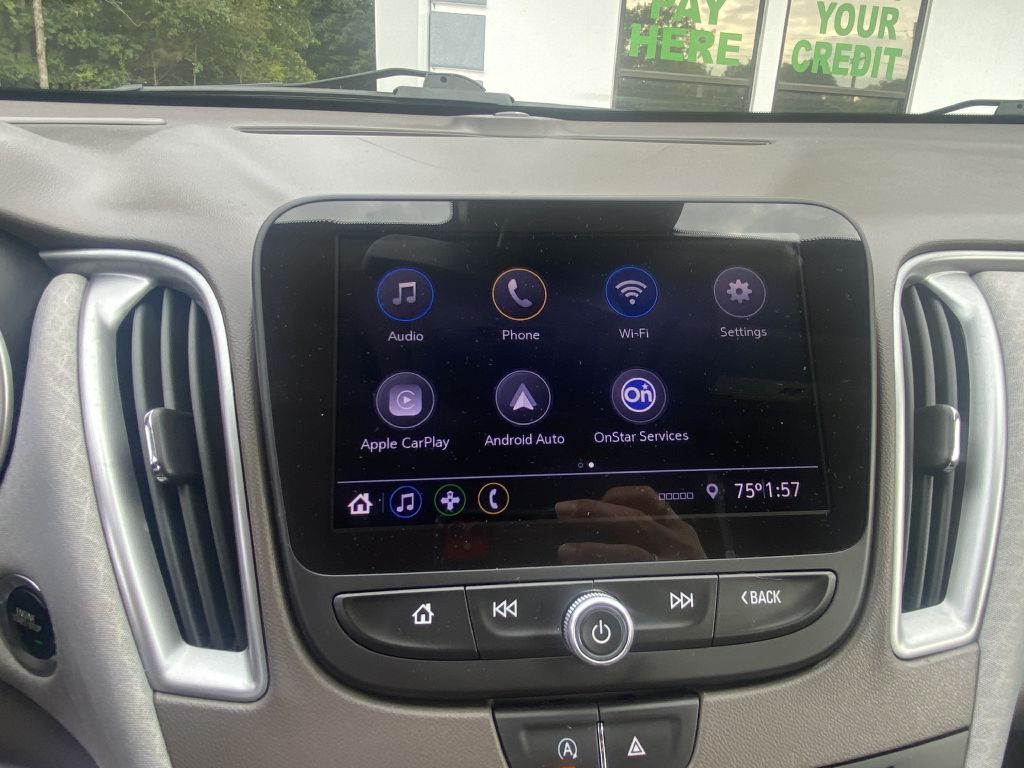 Photo 14 of this CHEVROLET MALIBU