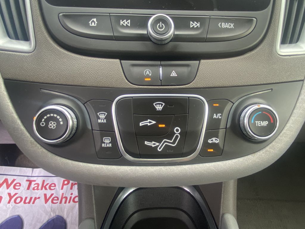 Photo 16 of this CHEVROLET MALIBU