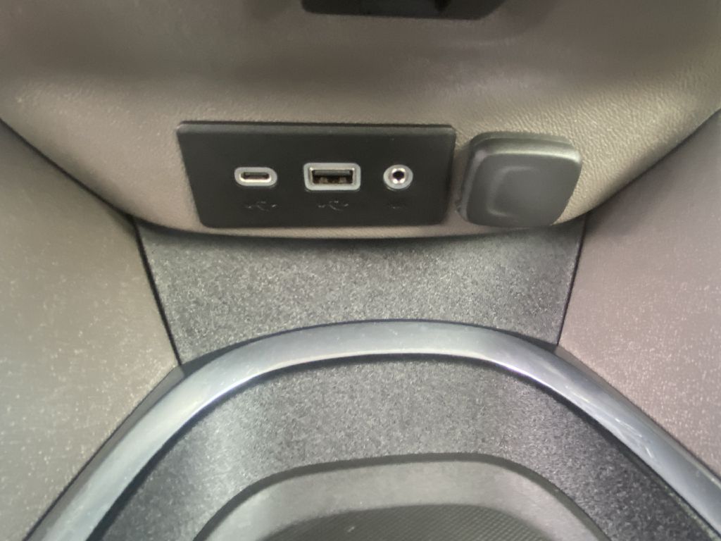 Photo 17 of this CHEVROLET MALIBU