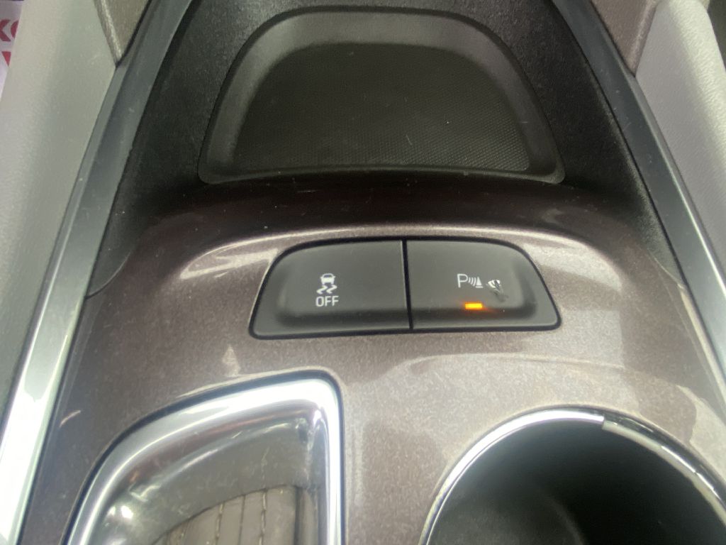 Photo 18 of this CHEVROLET MALIBU