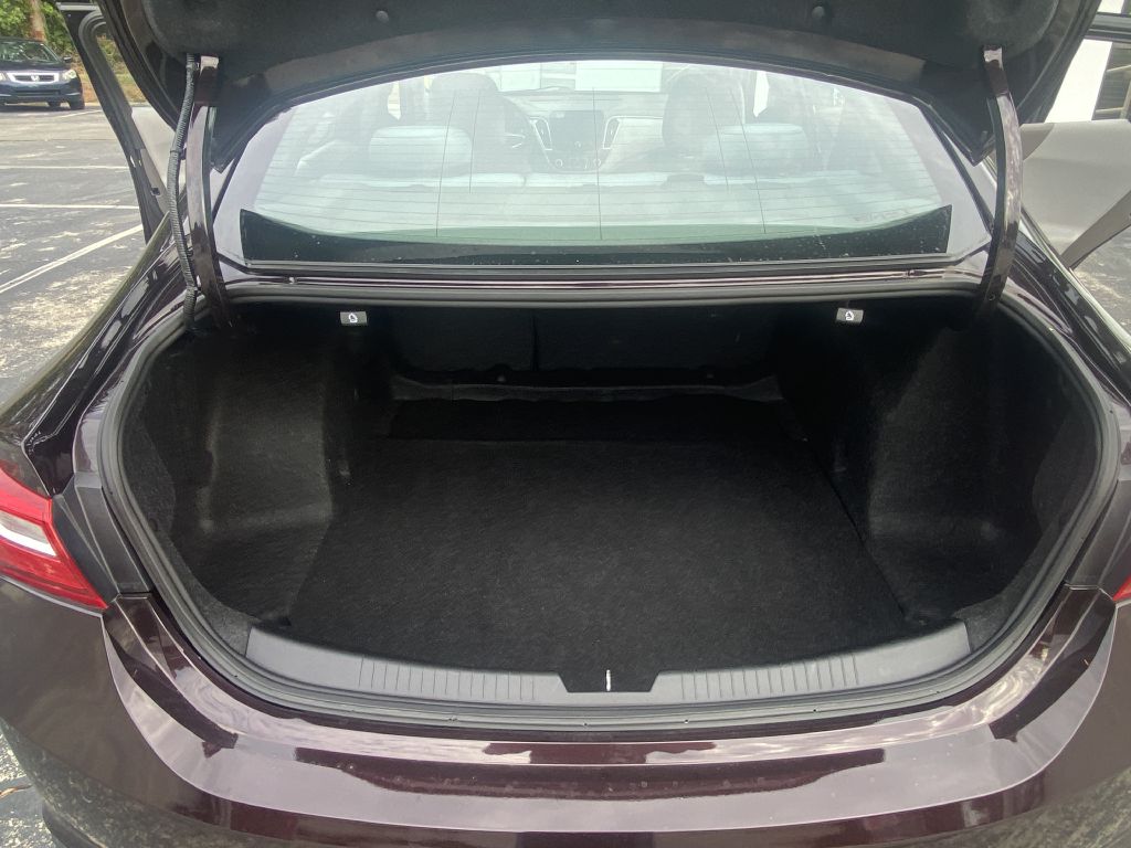Photo 26 of this CHEVROLET MALIBU