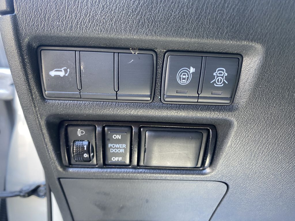 Photo 7 of this NISSAN ARMADA
