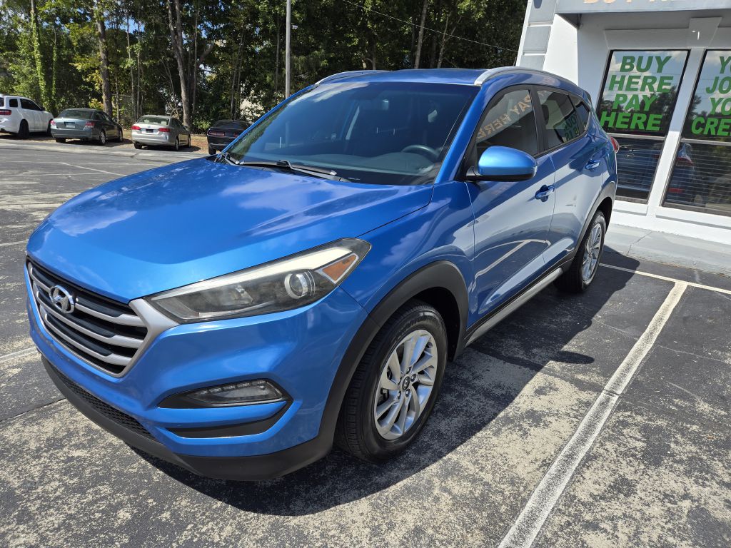 Photo 3 of this HYUNDAI TUCSON