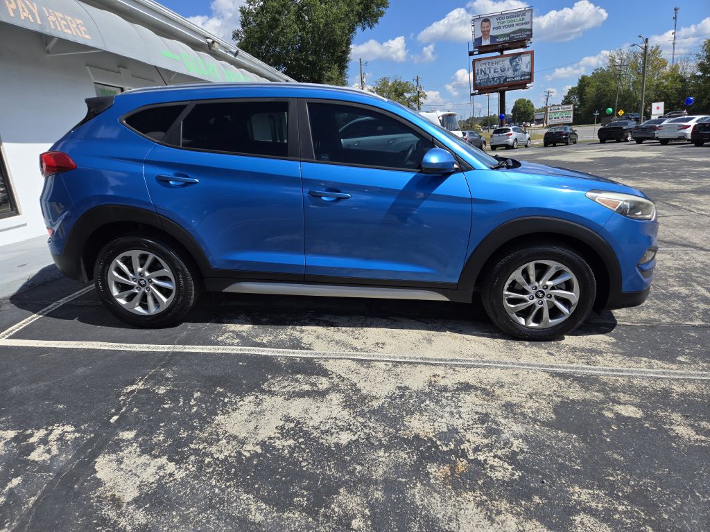Photo 4 of this HYUNDAI TUCSON