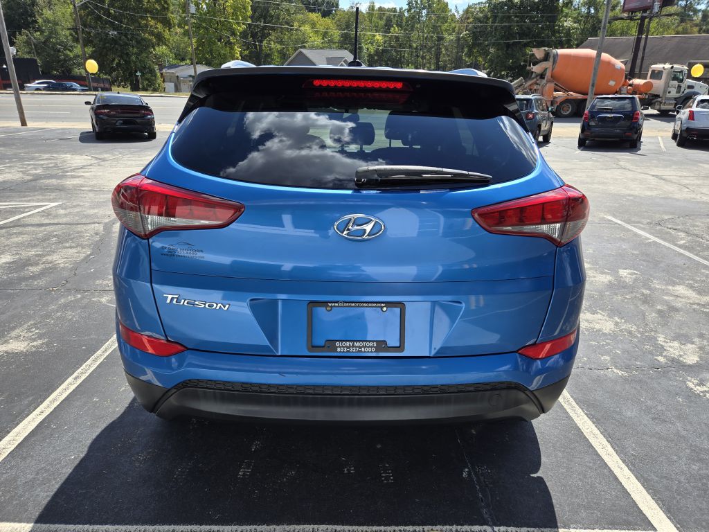 Photo 6 of this HYUNDAI TUCSON