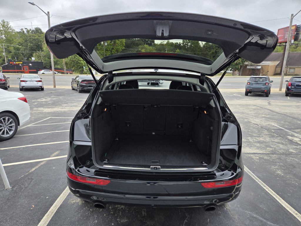 Photo 8 of this AUDI Q5