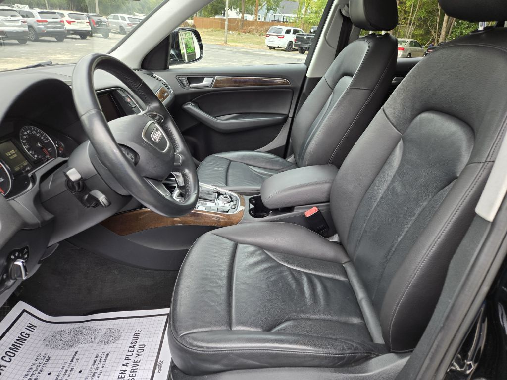 Photo 12 of this AUDI Q5