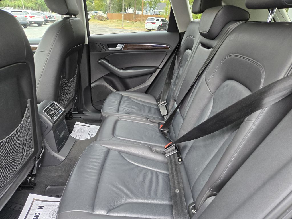 Photo 13 of this AUDI Q5