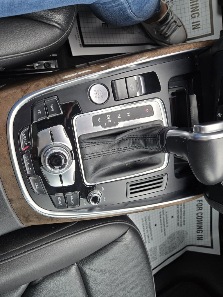 Photo 23 of this AUDI Q5