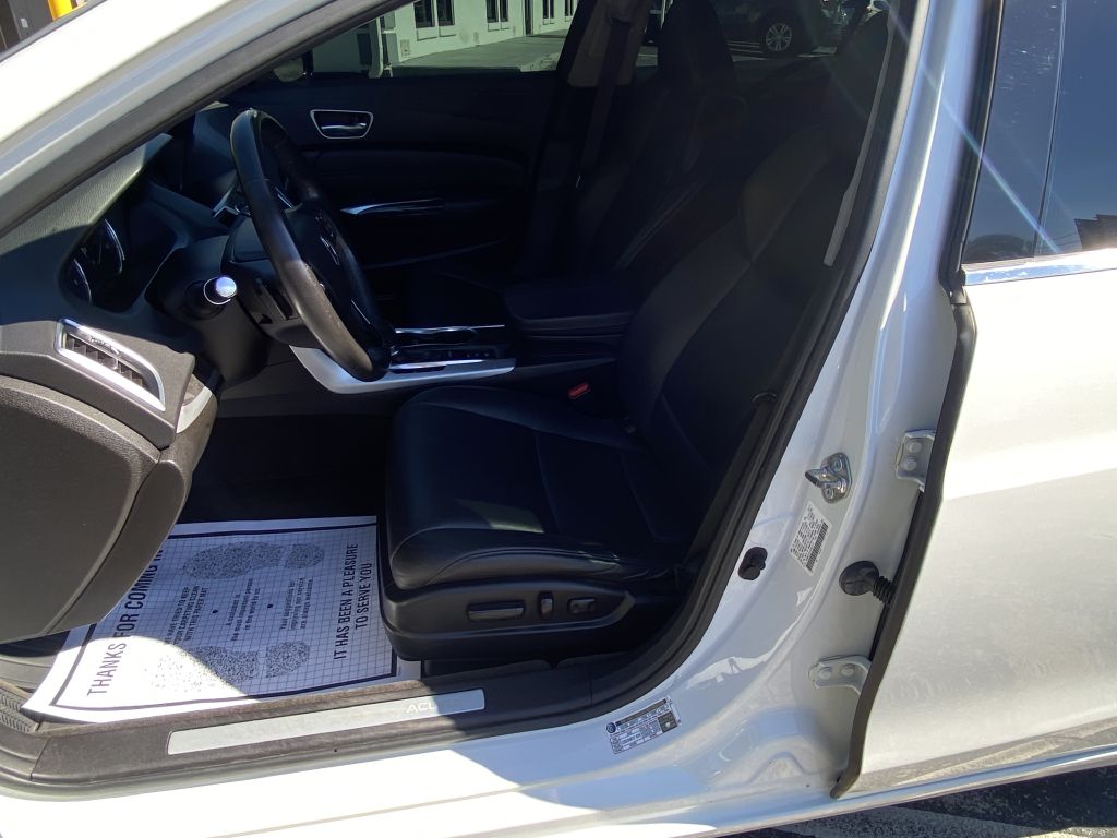 Photo 9 of this ACURA TLX