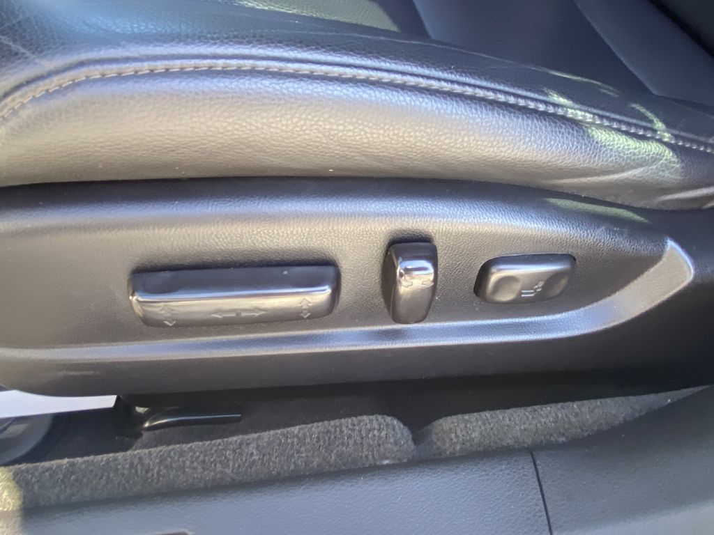 Photo 13 of this ACURA TLX