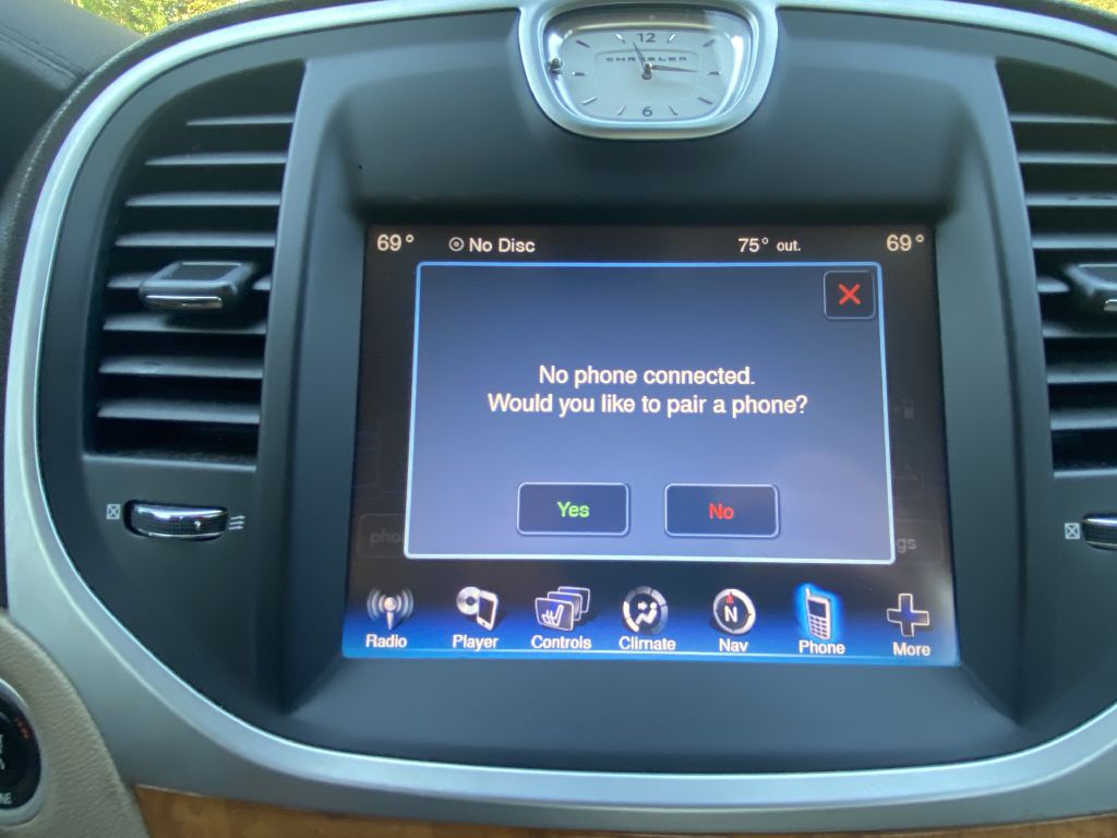Photo 22 of this CHRYSLER 300