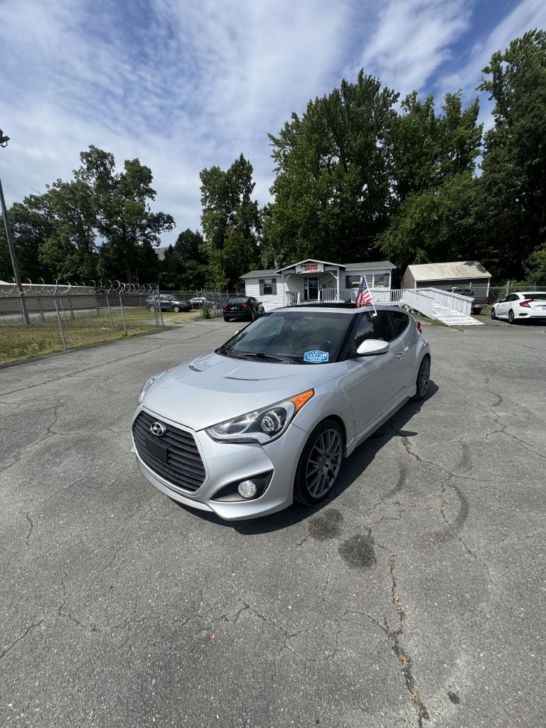 Silver 2014 Hyundai Veloster Coupe Front-Wheel Drive Automatic