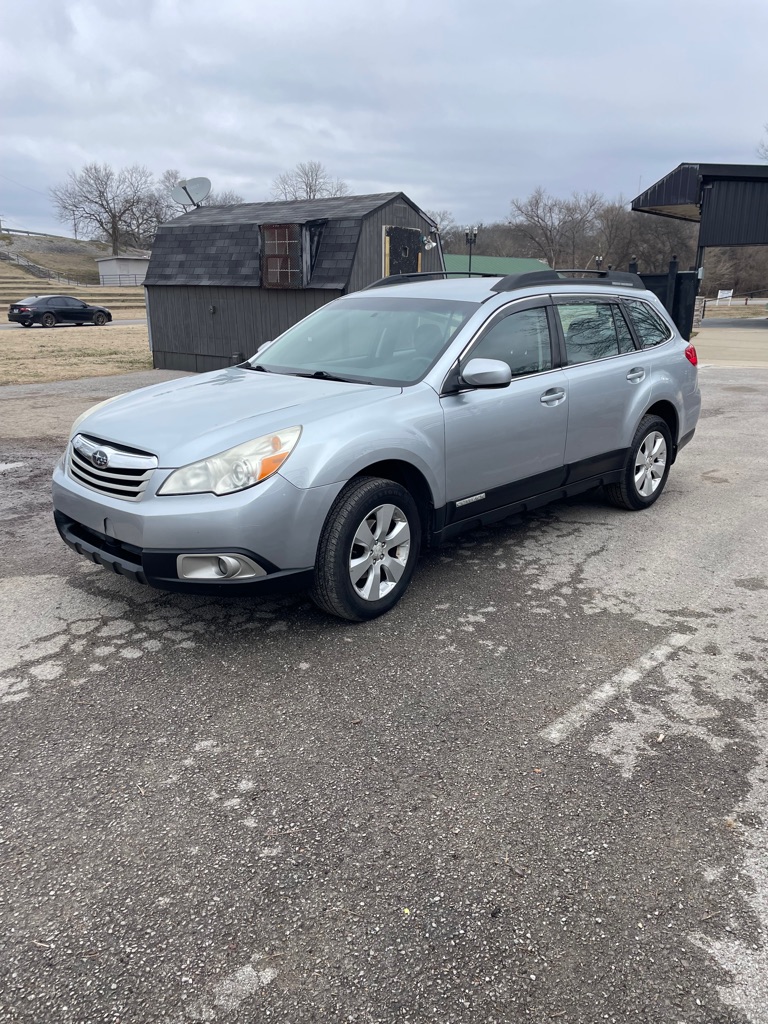 Photo 2 of this SUBARU OUTBACK
