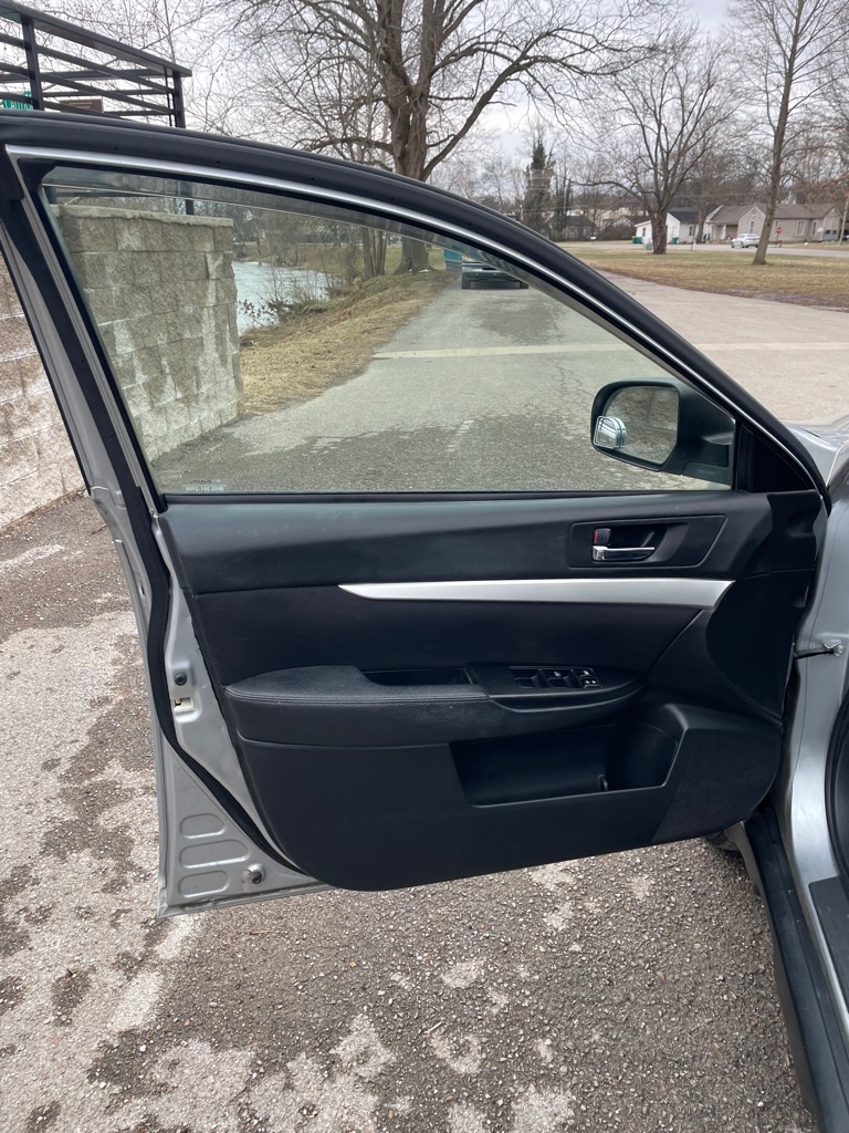 Photo 11 of this SUBARU OUTBACK