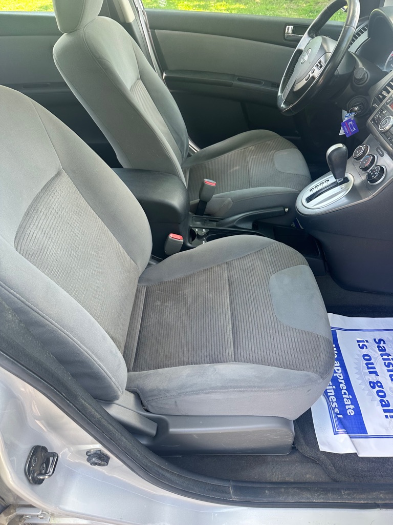 Photo 12 of this NISSAN SENTRA