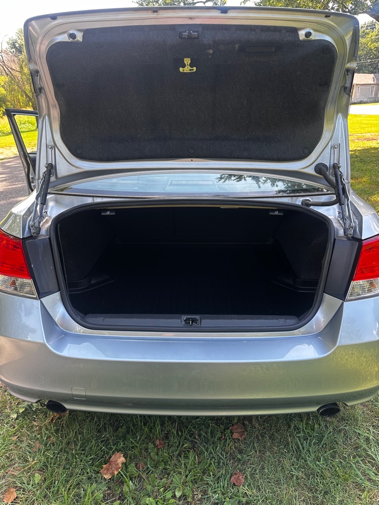 Photo 14 of this SUBARU LEGACY
