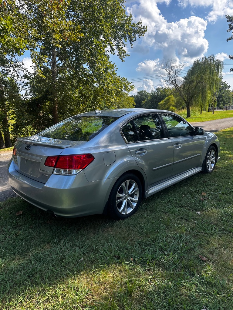 Photo 6 of this SUBARU LEGACY