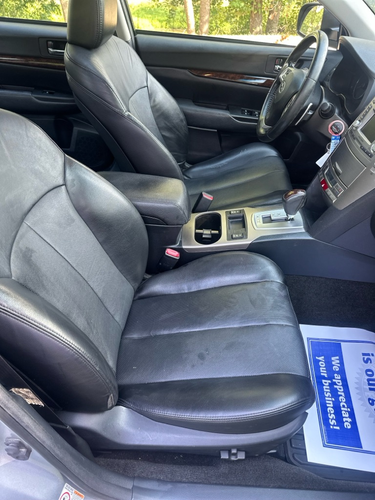 Photo 12 of this SUBARU LEGACY