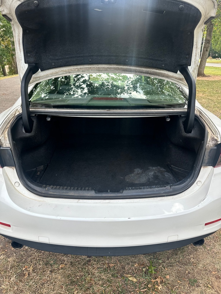 Photo 14 of this MAZDA 6