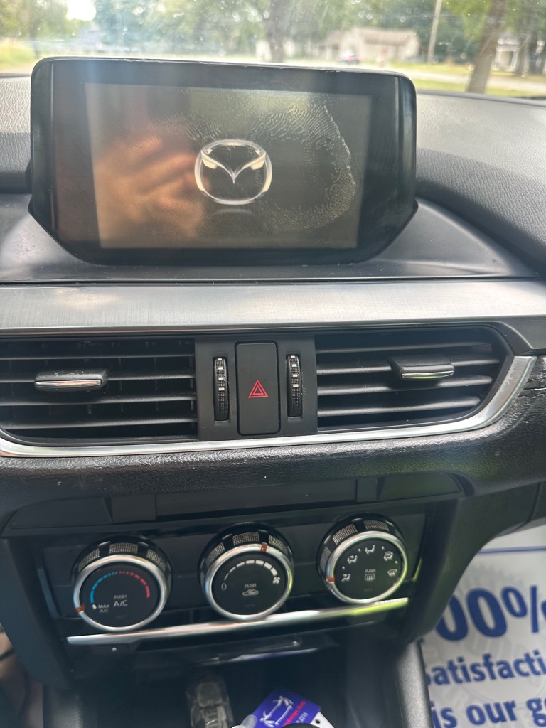 Photo 8 of this MAZDA 6