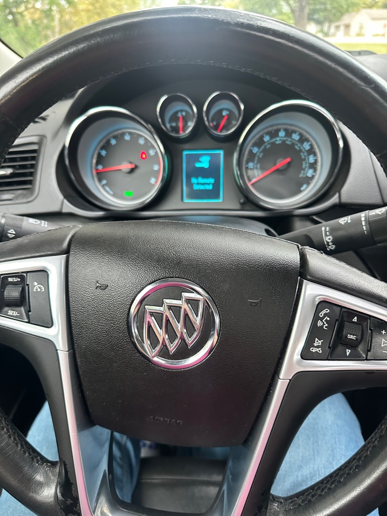 Photo 8 of this BUICK REGAL