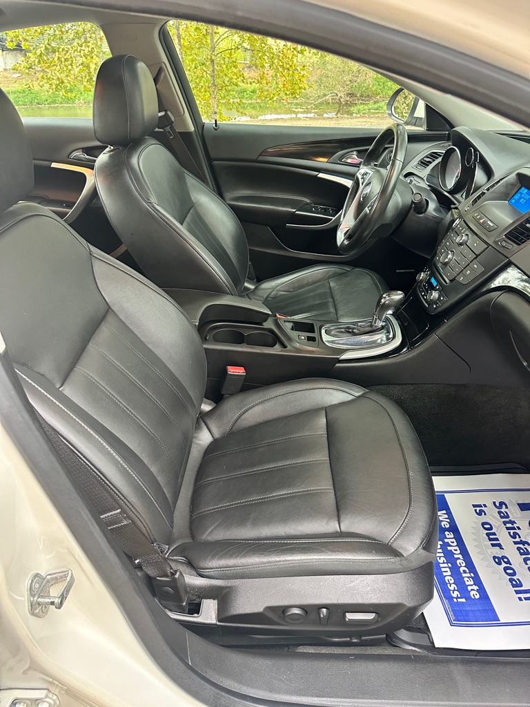 Photo 13 of this BUICK REGAL
