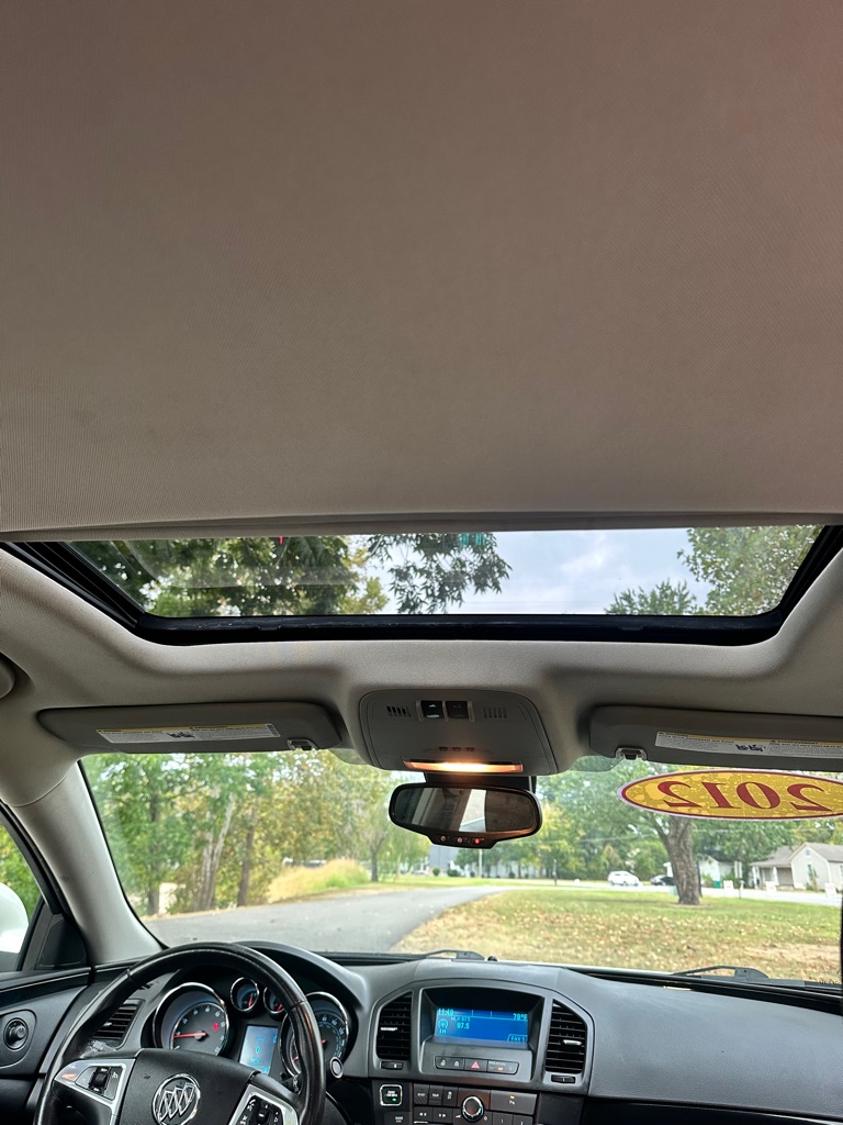 Photo 10 of this BUICK REGAL