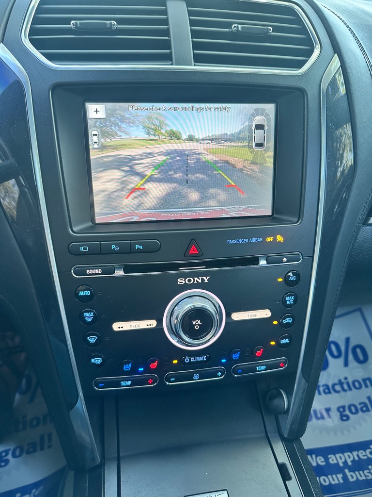 Photo 10 of this FORD EXPLORER