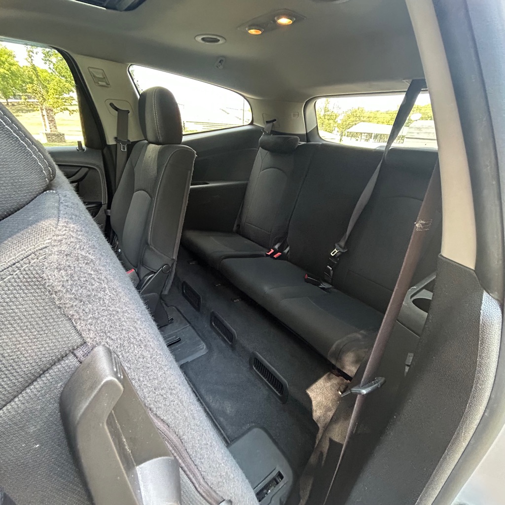 Photo 16 of this CHEVROLET TRAVERSE