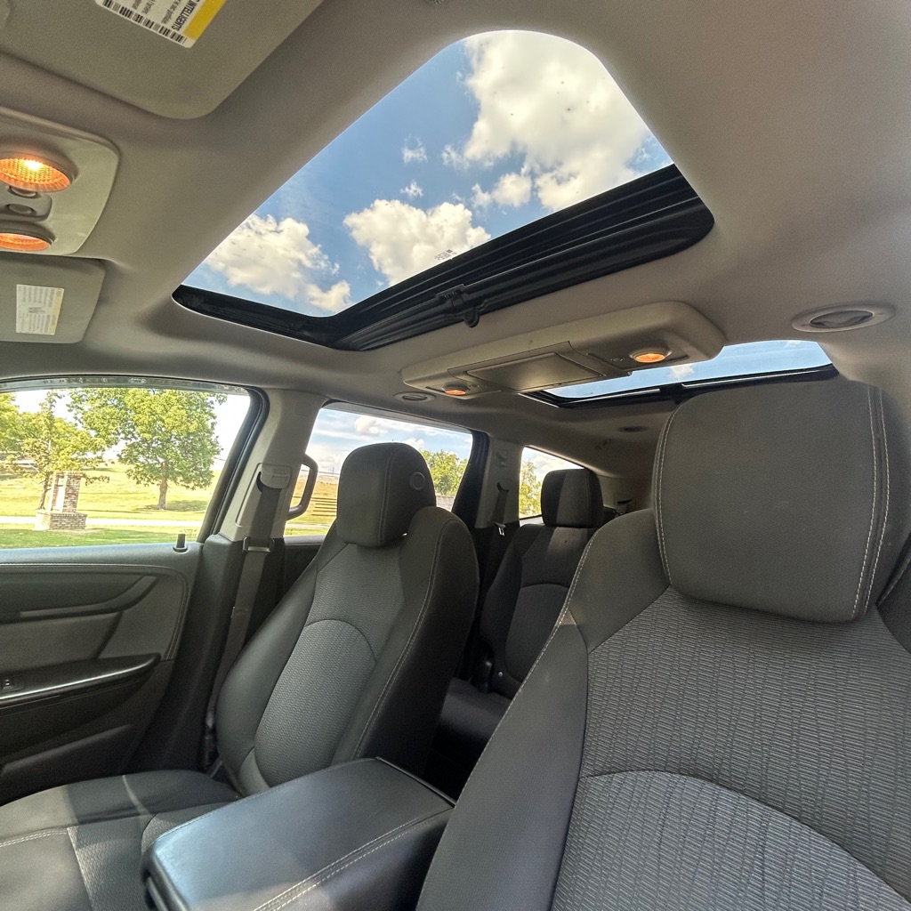 Photo 13 of this CHEVROLET TRAVERSE