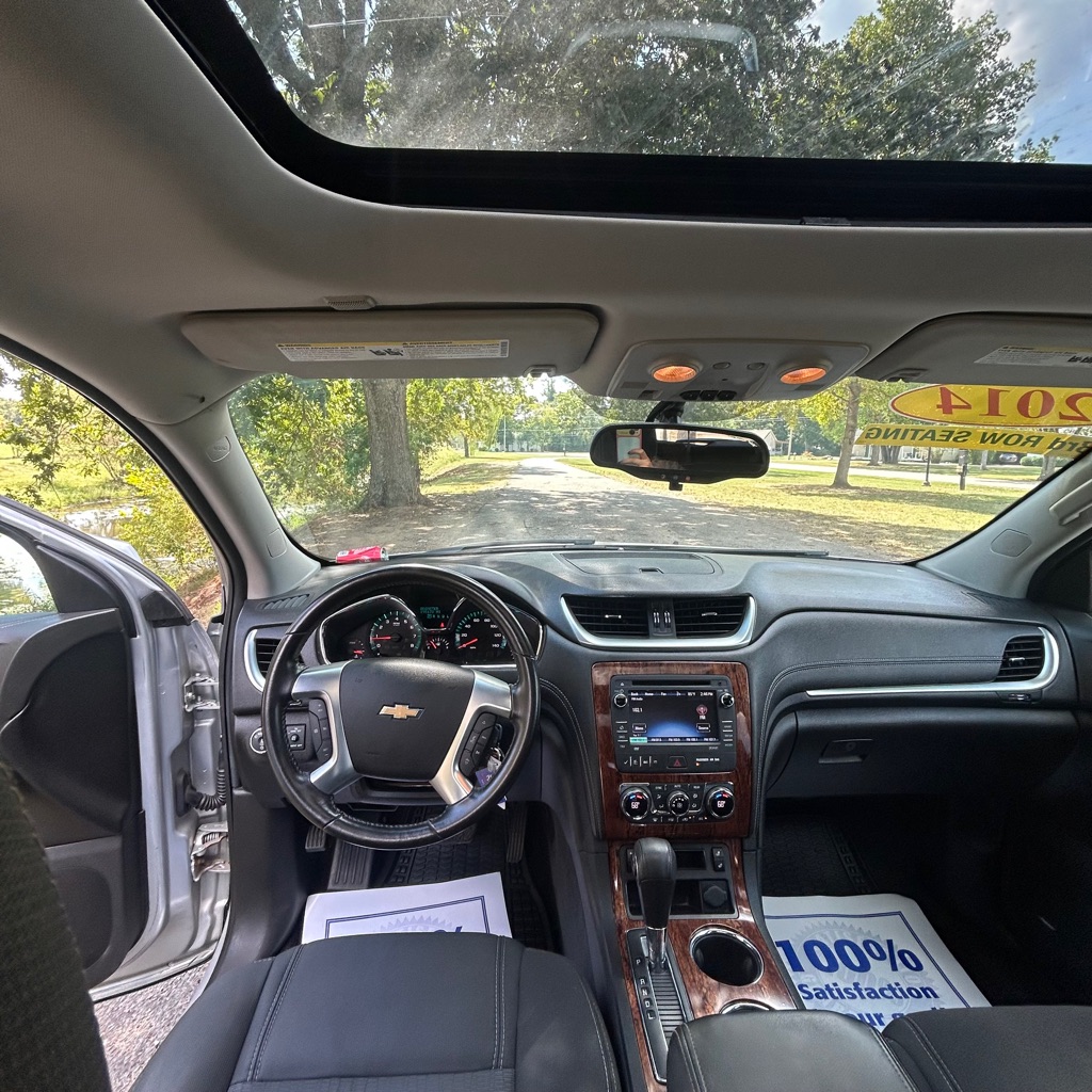 Photo 10 of this CHEVROLET TRAVERSE