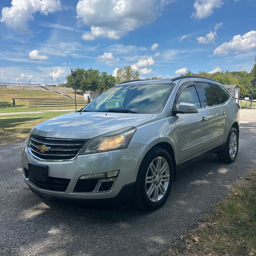 Photo 3 of this CHEVROLET TRAVERSE