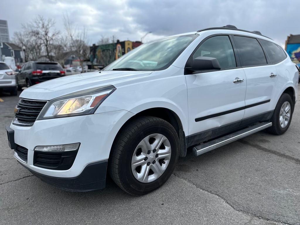 Photo 3 of this CHEVROLET TRAVERSE
