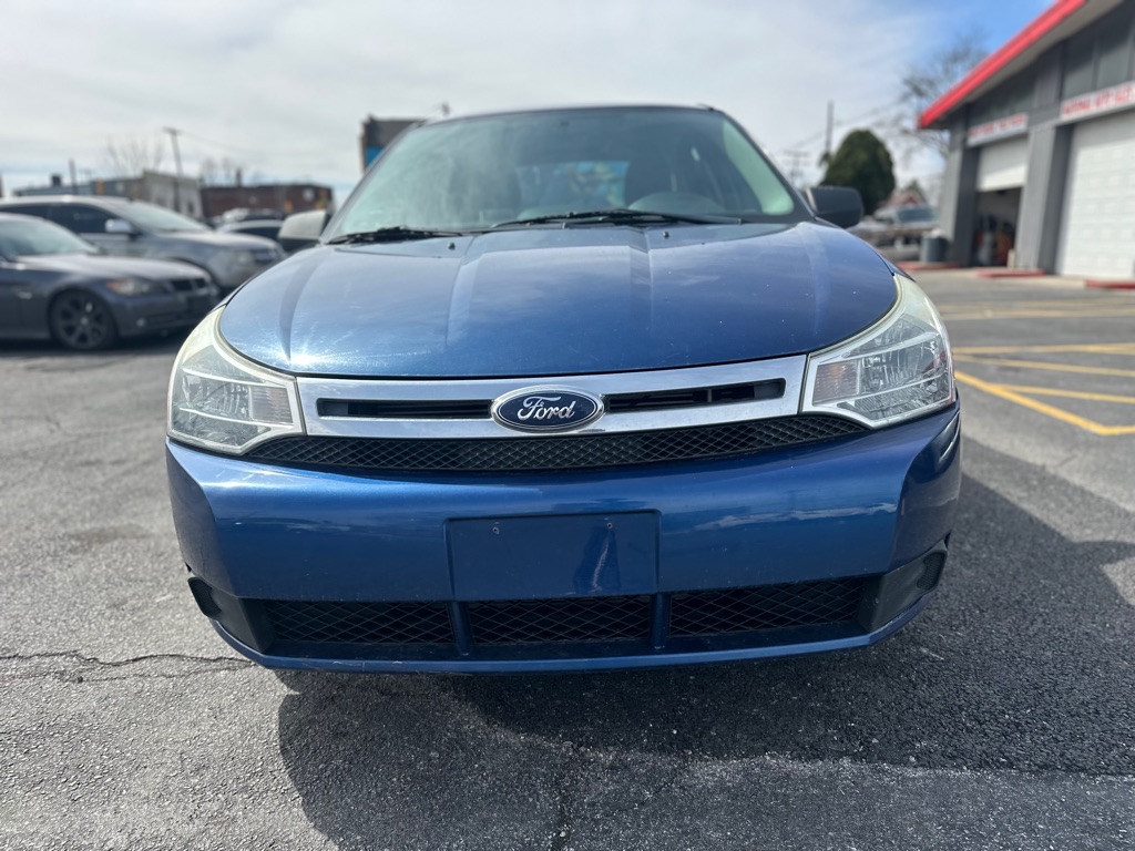 Photo 2 of this FORD FOCUS