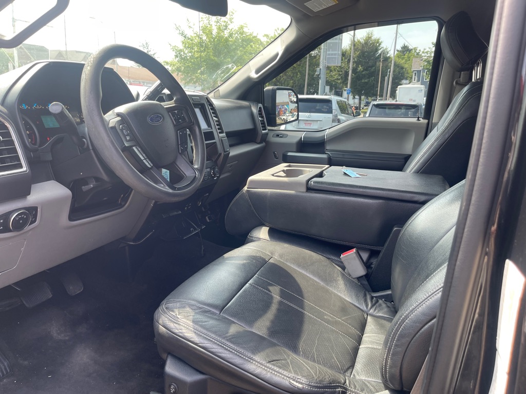 Photo 10 of this FORD F150