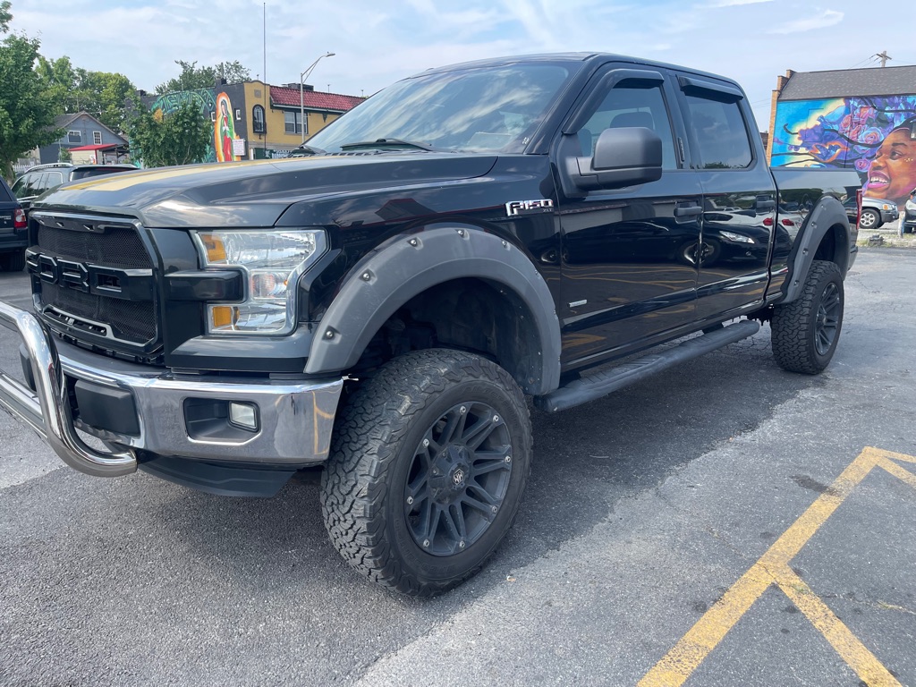 Photo 3 of this FORD F150
