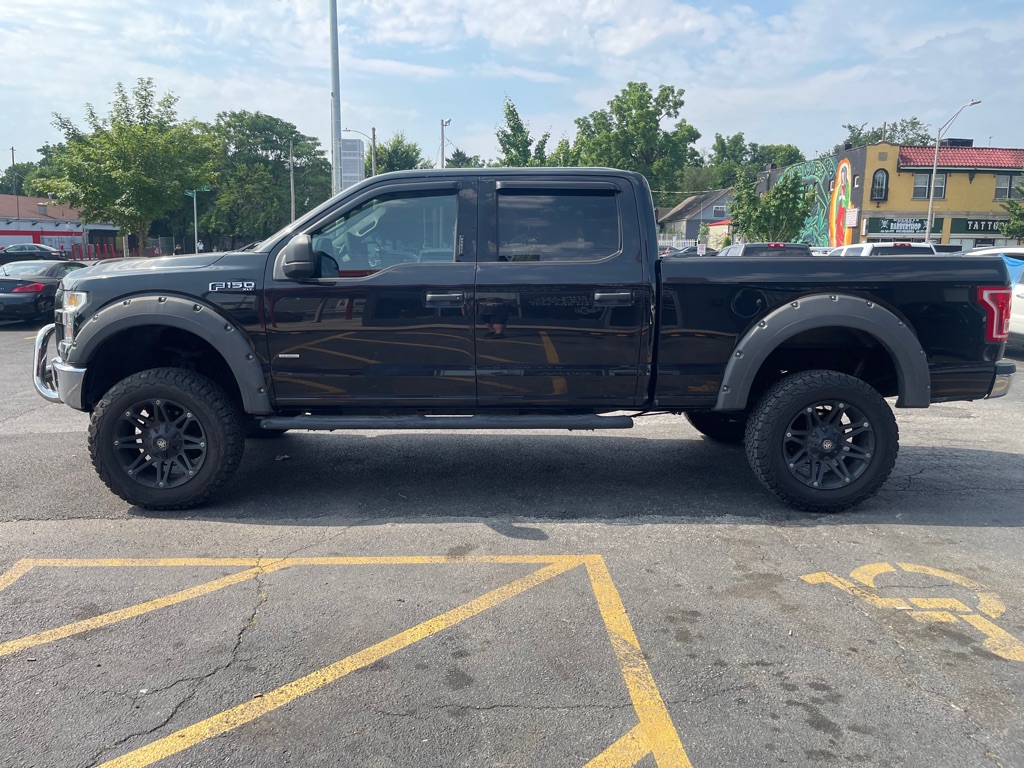 Photo 4 of this FORD F150