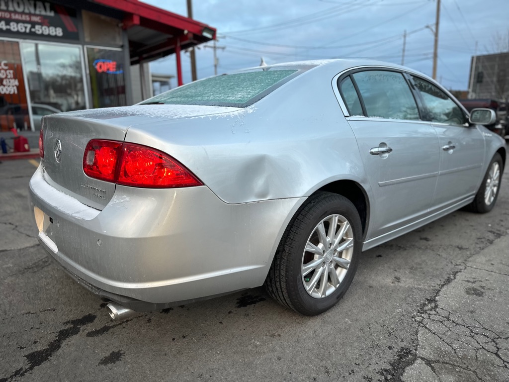 Photo 6 of this BUICK LUCERNE