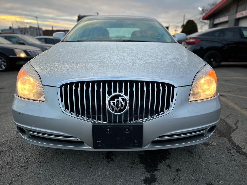 Photo 2 of this BUICK LUCERNE