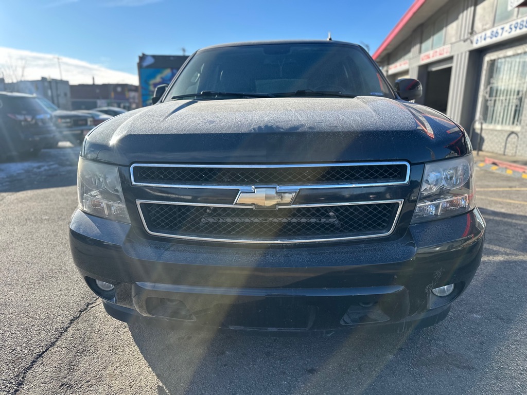 Photo 2 of this CHEVROLET TAHOE