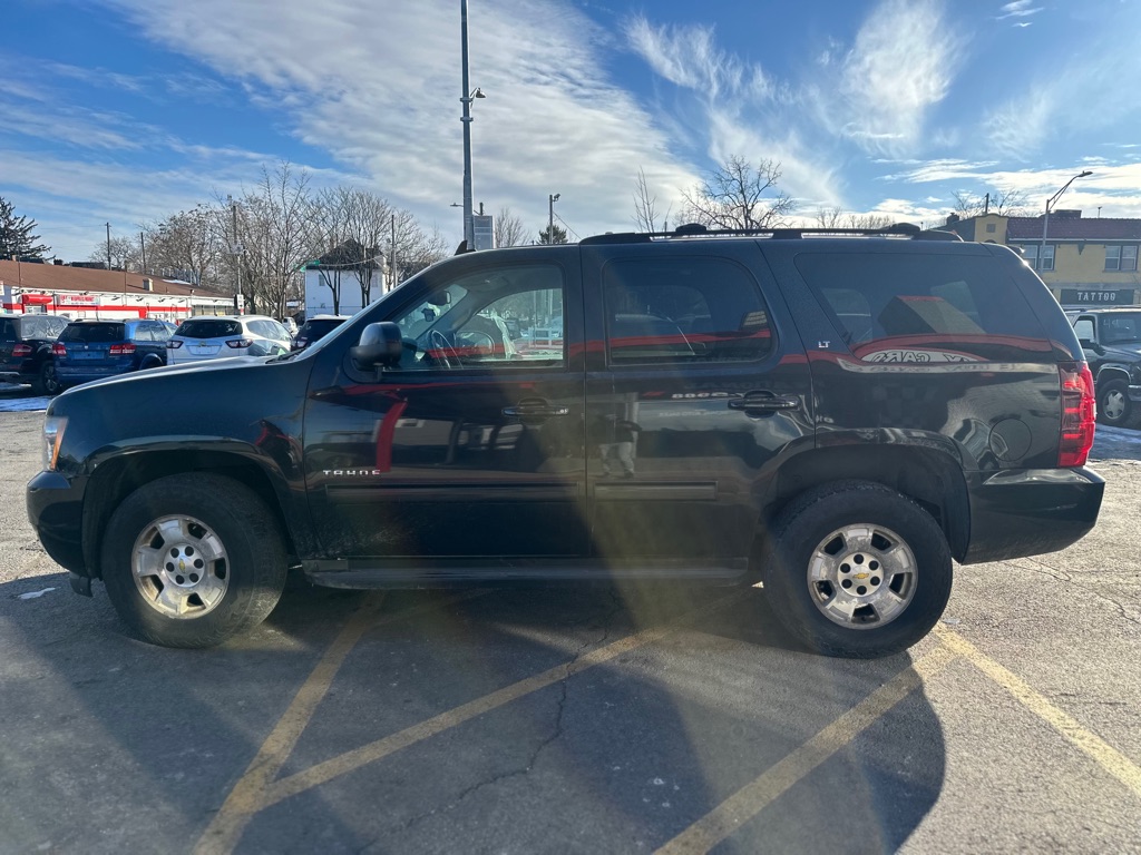 Photo 3 of this CHEVROLET TAHOE
