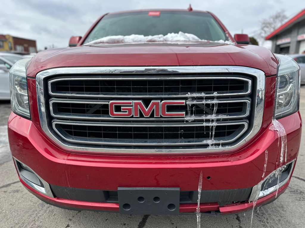 Photo 2 of this GMC YUKON XL