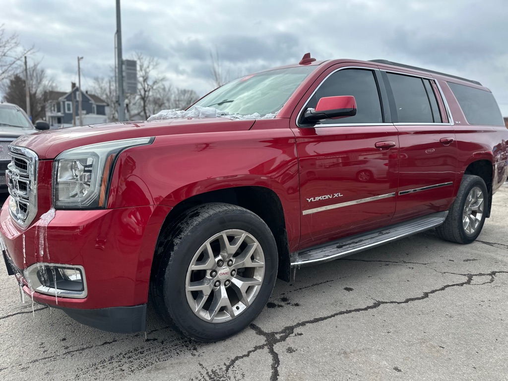 Photo 3 of this GMC YUKON XL