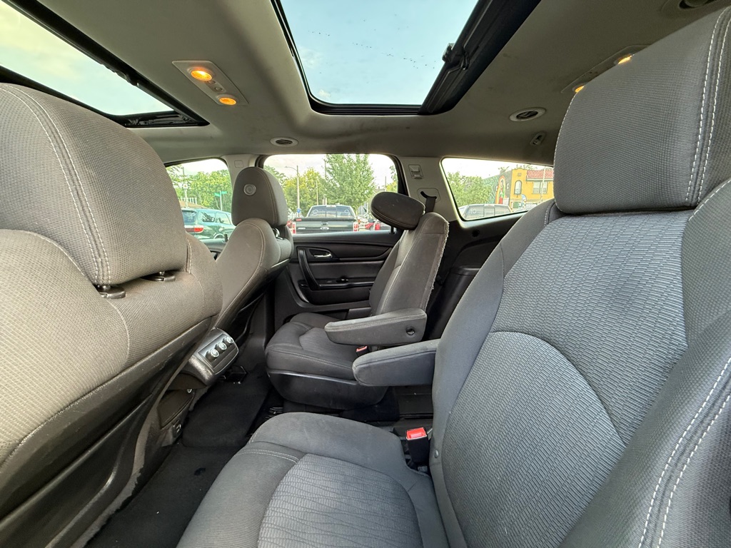 Photo 8 of this CHEVROLET TRAVERSE